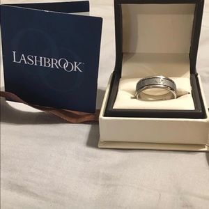 Lashbrook men’s wedding band